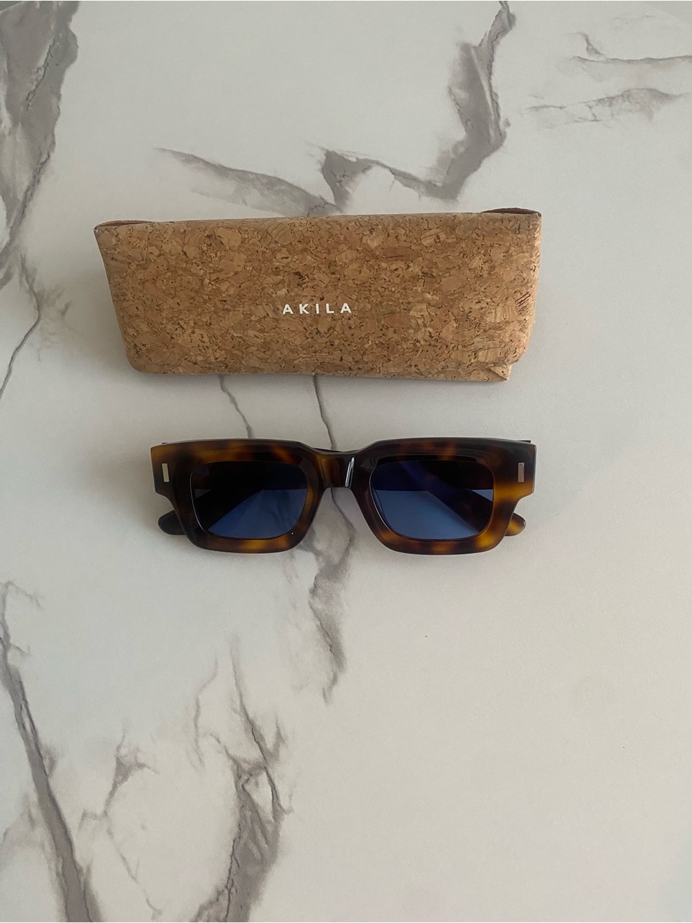 AKILA Men’s Tortoiseshell Rectangle Sunglasses with Blue Lenses
